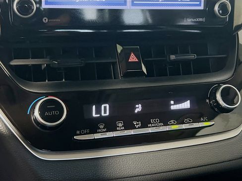Used 2022 Toyota Corolla LE image 26