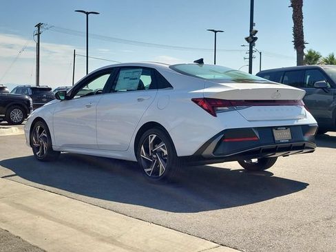 New 2026 Hyundai Elantra Limited FWD image 4