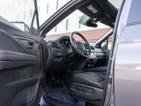 Used 2025 Honda Ridgeline TrailSport image 13