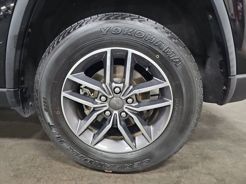 Used 2020 Jeep Grand Cherokee Limited w/ Trailer Tow Group IV RWD image 34