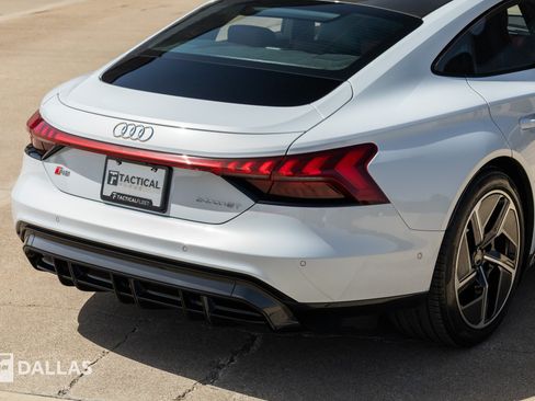 Used 2024 Audi RS e-tron GT AWD/4WD image 16