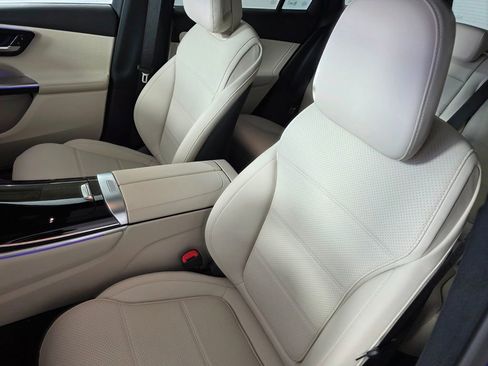 New 2026 Mercedes-Benz GLC 300 image 8