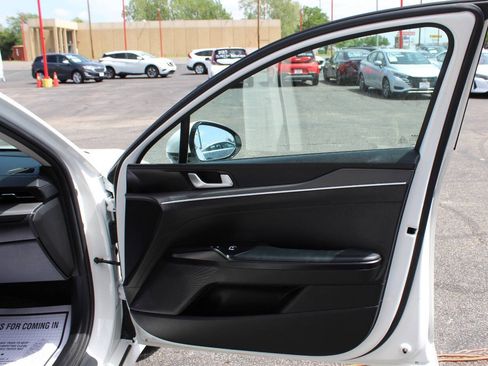 Used 2025 Kia K5 LXS FWD image 8