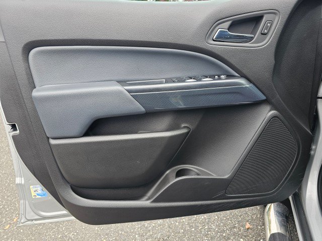 Used 2017 Chevrolet Colorado Z71 AWD/4WD image 24