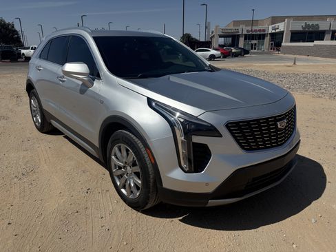 Used 2020 Cadillac XT4 Premium Luxury FWD image 7
