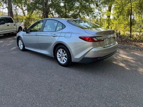 Used 2025 Toyota Camry LE FWD image 4