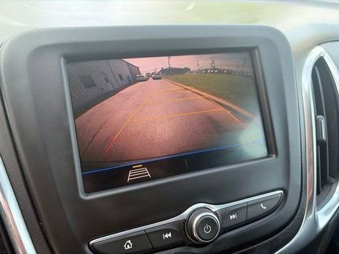 Used 2021 Chevrolet Equinox LT FWD image 23