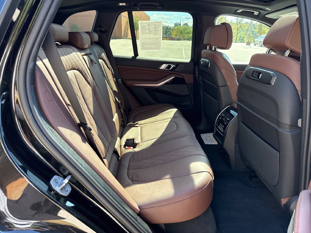 Used 2025 BMW X5 xDrive50e AWD/4WD image 29