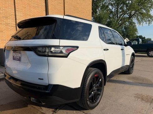 Used 2020 Chevrolet Traverse Premier w/ Redline Edition AWD/4WD image 4