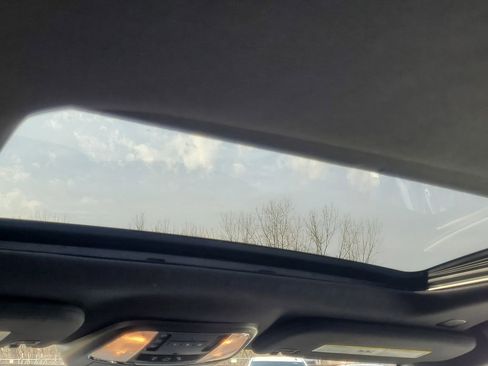 Used 2019 Jeep Grand Cherokee Limited image 31