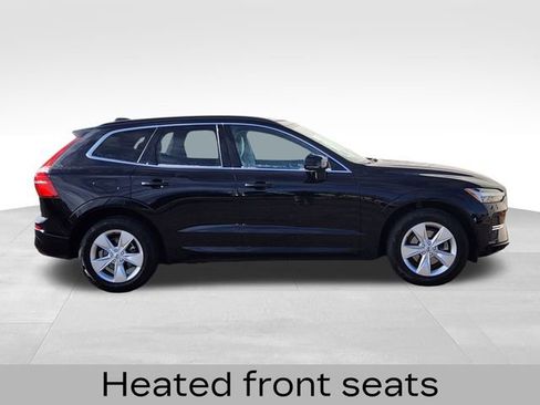Certified 2022 Volvo XC60 B5 Momentum image 9