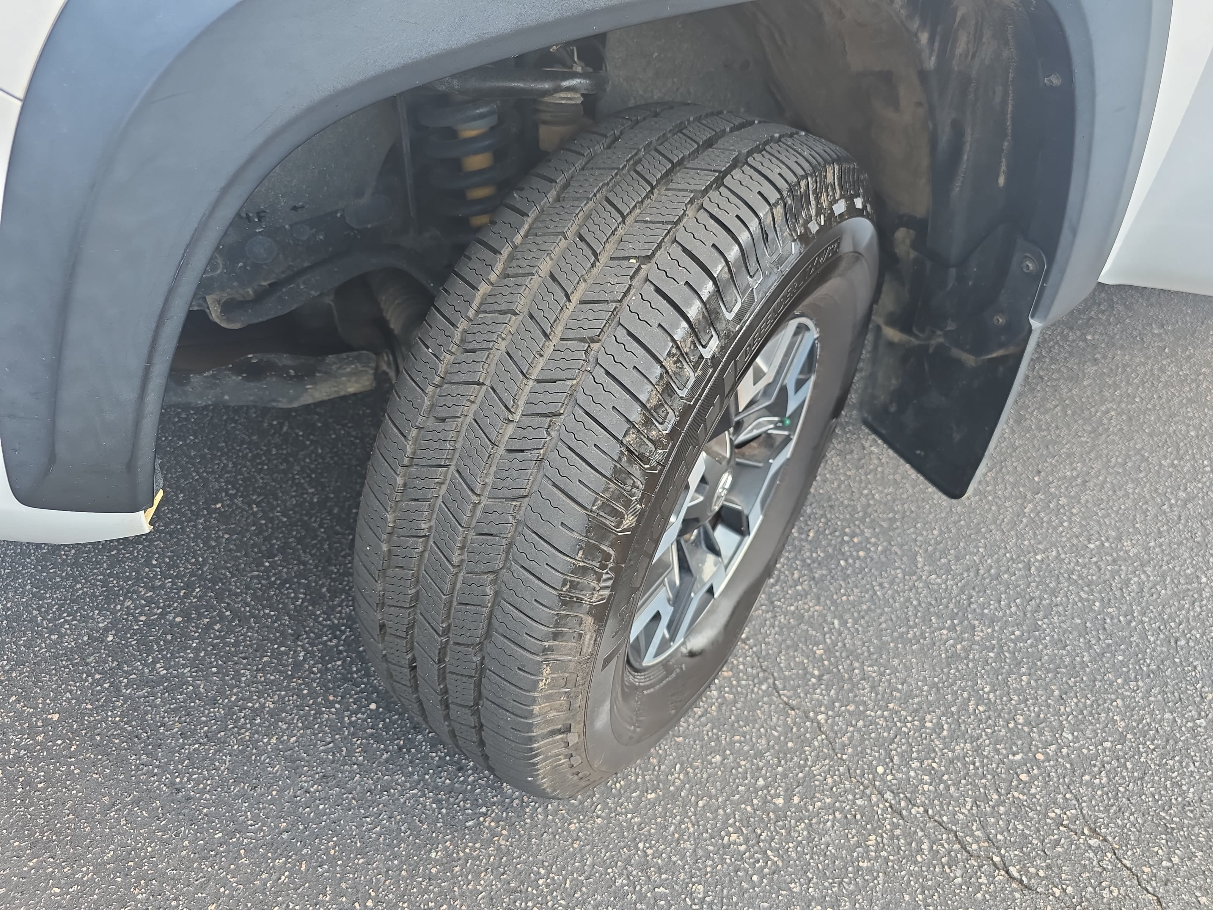 Used 2020 Toyota Tacoma TRD Off-Road AWD/4WD image 29