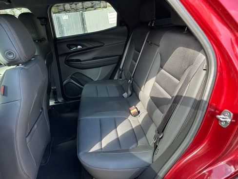 Used 2023 Chevrolet TrailBlazer RS FWD image 21