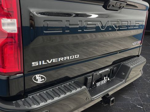 Used 2023 Chevrolet Silverado 1500 ZR2 w/ Technology Package AWD/4WD image 41