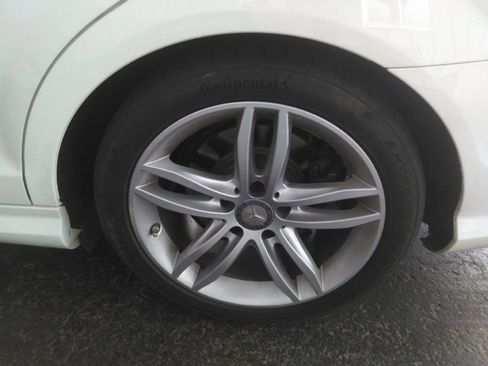 Used 2014 Mercedes-Benz C 250 Sedan image 17