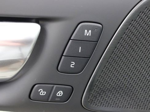 New 2026 Volvo V60 B5 Cross Country Plus w/ Climate Package image 19