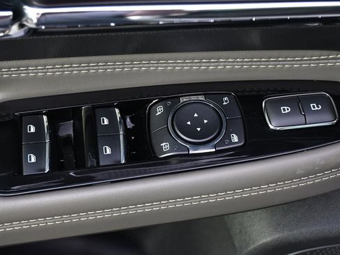 New 2026 Lincoln Corsair Premiere image 23