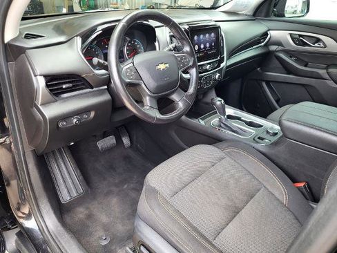 Used 2020 Chevrolet Traverse LT image 12