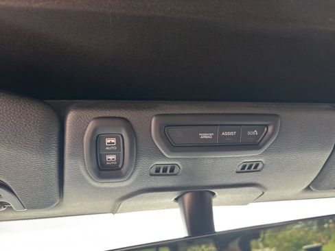 Used 2021 Jeep Wrangler Unlimited Sahara w/ Cold Weather Group image 15