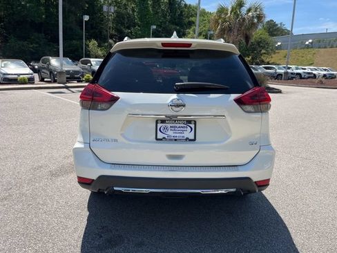 Used 2018 Nissan Rogue SV w/ Sun & Sound Touring Package FWD image 35