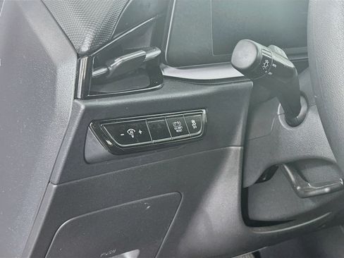 Used 2026 Kia Niro LX FWD image 17