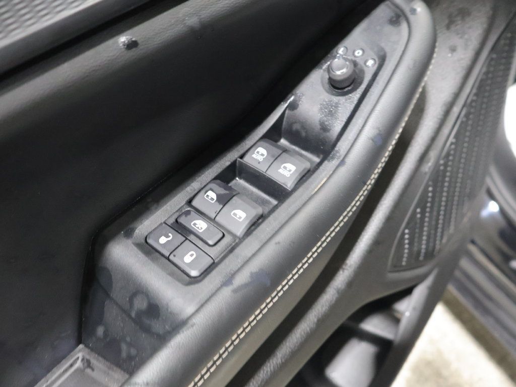 Used 2023 Jeep Grand Cherokee Altitude AWD/4WD image 14