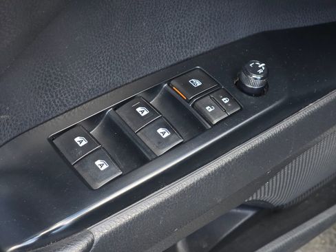 Used 2019 Toyota Camry LE FWD image 22