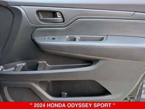 Used 2024 Honda Odyssey Sport image 35