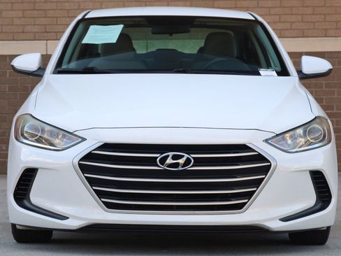 Used 2017 Hyundai Elantra SE FWD image 6