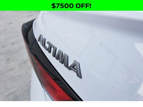 New 2025 Nissan Altima 2.5 SR w/ SR Premium Package image 12