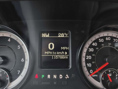 Used 2019 RAM 1500 Classic SLT image 18