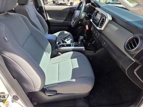 Used 2019 Toyota Tacoma SR5 RWD image 15