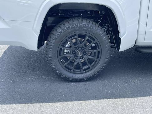 New 2026 Toyota Tundra SR5 AWD/4WD image 10