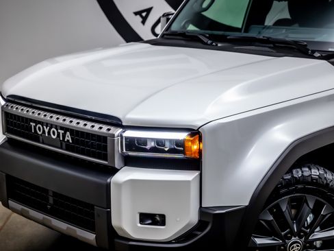 Used 2026 Toyota Land Cruiser image 18