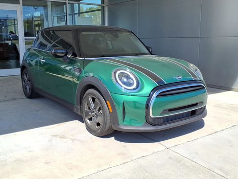 Used 2022 MINI Cooper 2-Door Hardtop FWD image 25