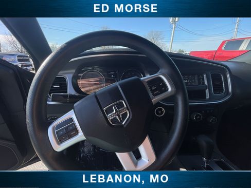 Used 2014 Dodge Charger SE w/ Sport Appearance Group image 11