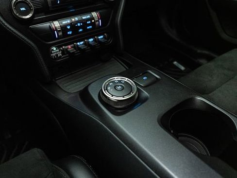 Used 2021 Ford Mustang Shelby GT500 w/ Carbon Fiber Track Pack image 27