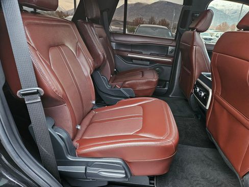 Used 2023 Ford Expedition Limited image 35