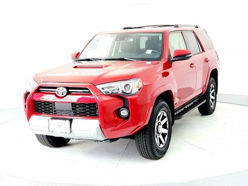 Certified 2024 Toyota 4Runner TRD Off-Road Premium w/ Moonroof Package AWD/4WD image 2
