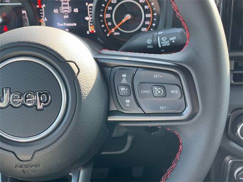 New 2024 Jeep Wrangler Unlimited Rubicon w/ Technology Group image 19