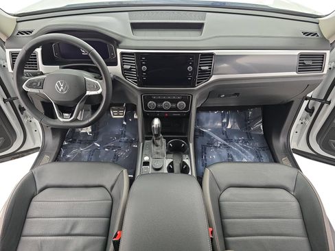 Certified 2023 Volkswagen Atlas SEL Premium image 9