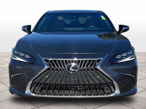 Used 2025 Lexus ES 300h w/ Premium Package FWD image 3