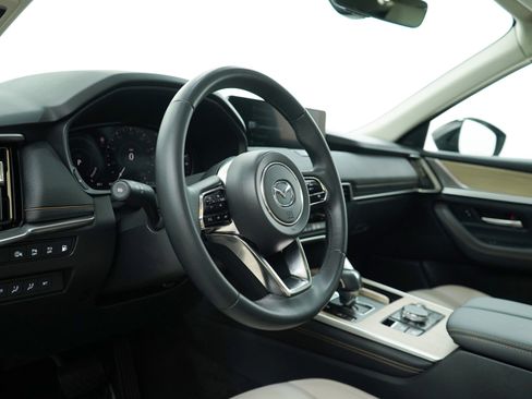 Certified 2025 MAZDA CX-70 Plug-In Hybrid w/ Premium Pkg image 18