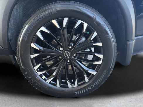 New 2026 Nissan Rogue SV AWD/4WD image 30
