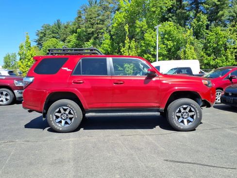 Used 2022 Toyota 4Runner TRD Off-Road AWD/4WD image 3