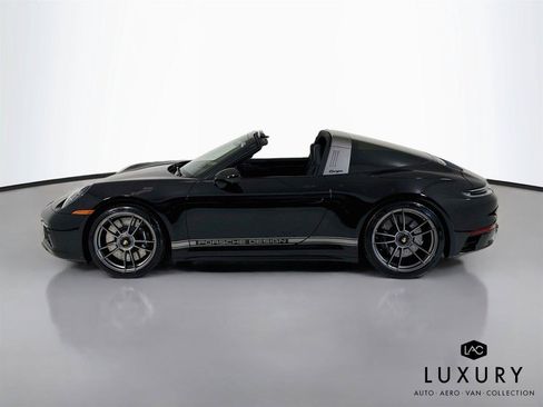 Used 2022 Porsche 911 50th Anniversary Edition AWD/4WD image 9
