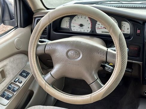 Used 2003 Toyota Tacoma PreRunner image 17