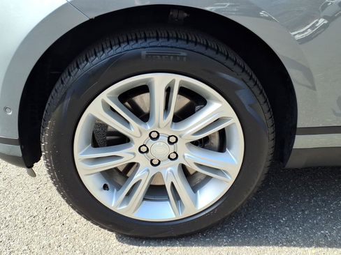 Certified 2026 Land Rover Range Rover Velar S AWD/4WD image 9