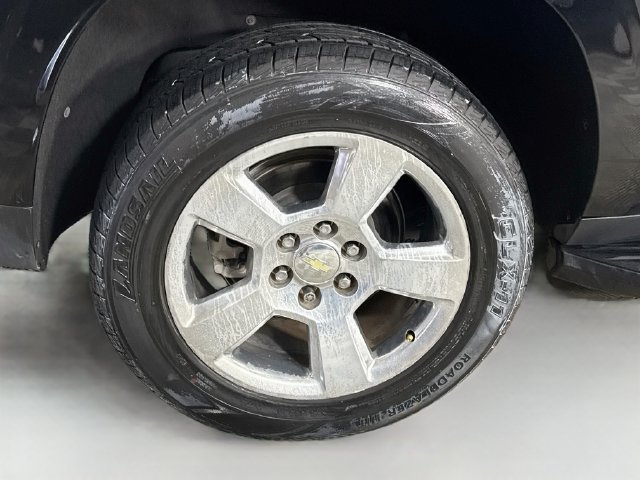 Used 2023 Chevrolet Suburban LT RWD image 32