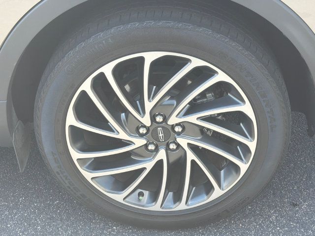 Used 2020 Lincoln Nautilus Reserve w/ Equipment Group 201A FWD image 21